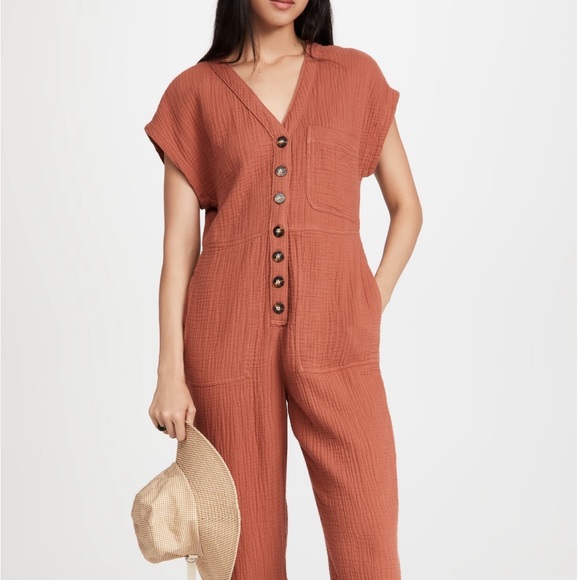 Madewell gauzy jumpsuit button front and on seam hip pockets. - Picture 14 of 14